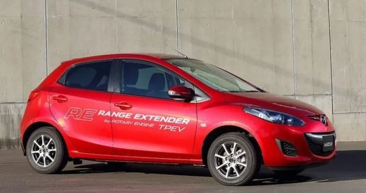 Mazda2: il prototipo RE Range Extender ha motore rotativo