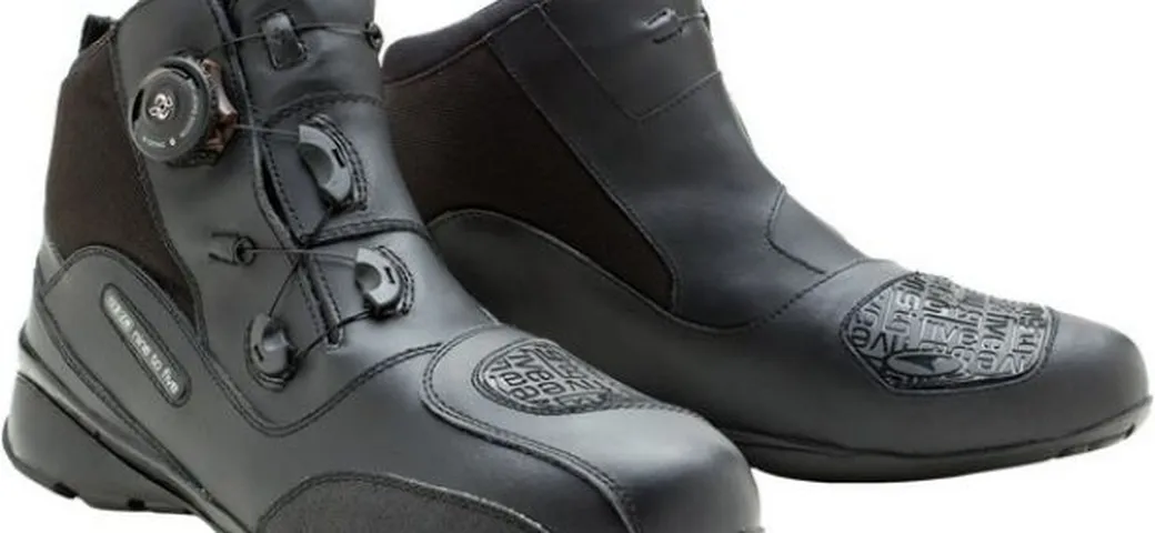 AXO footwear 2012: scarpa tecnica 9to5