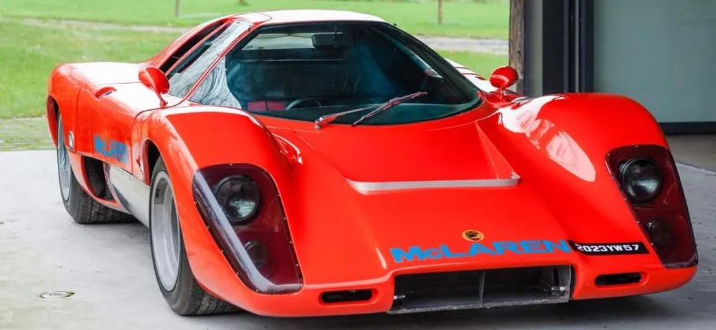 McLaren M12: l'auto da corsa che ha segnato un'epoca nelle competizioni Can-Am