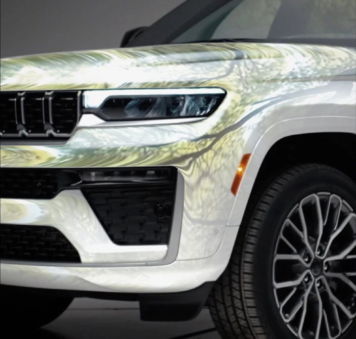 Jeep Grand Cherokee 2026: innovazione e tradizione