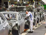 Accordo storico sui dazi tra USA e UE: sulle auto tariffa massima al 15%