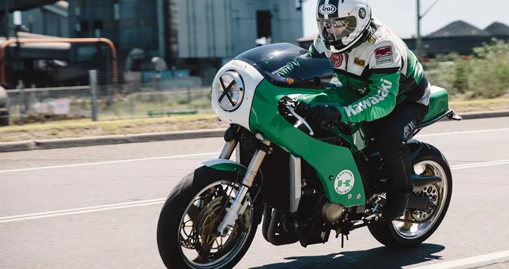 Kawasaki Ninja ZX-12R Retro Racer