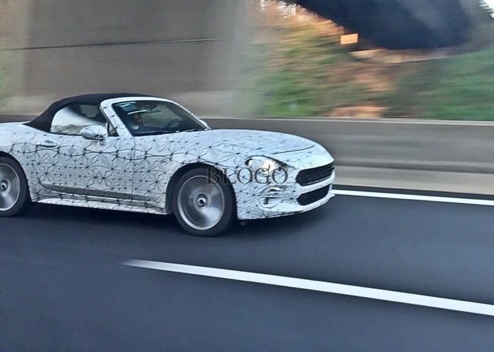 Foto spia Abarth 124 Spider