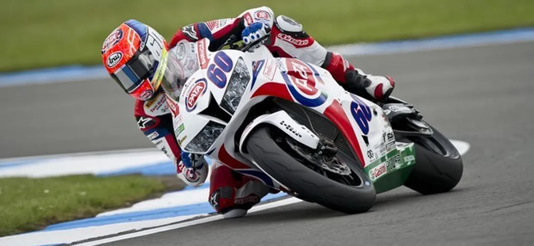 Supersport Donington 2014: prima pole in carriera per Van der Mark