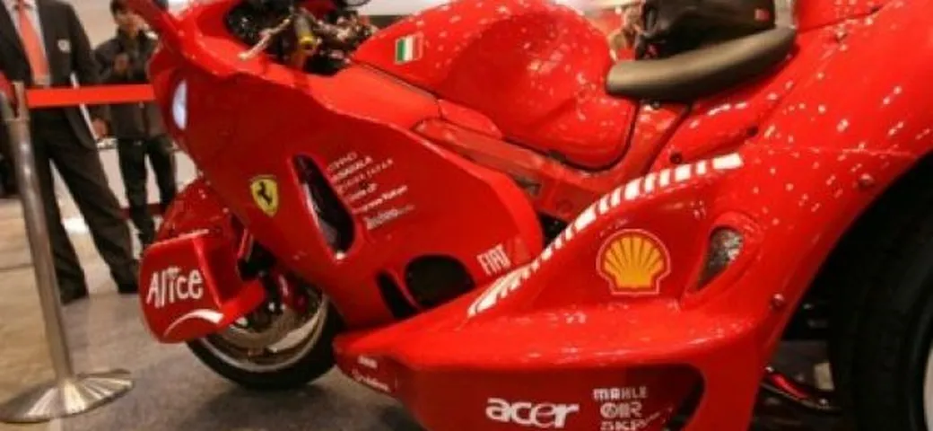 E ora c'è anche il Trike Ferrari/Hayabusa...aiuto!