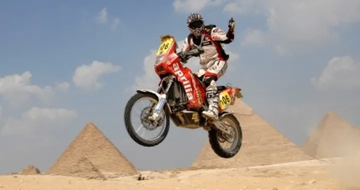 Rally Faraoni: Podio assoluto e vittoria di classe per l'Aprilia RXV 450