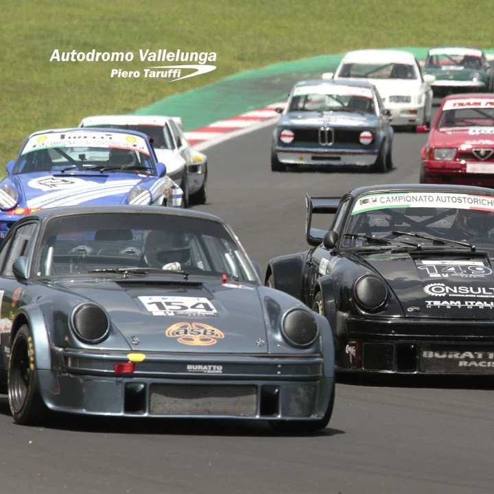 Auto Storiche 300 km di Vallelunga: guida e passione vecchio stile