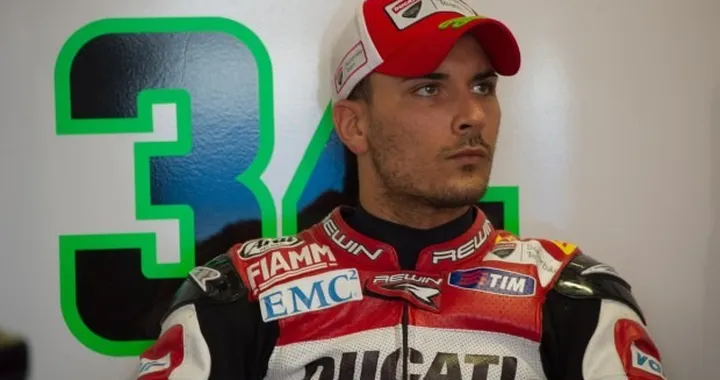 SBK Donington 2014, Giugliano in pole: "Dedicata ai familiari di Antonelli"