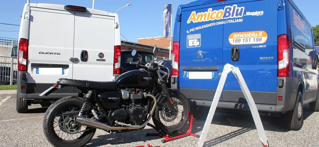 Kit Moto di AmicoBlu per i trasporti motociclistici