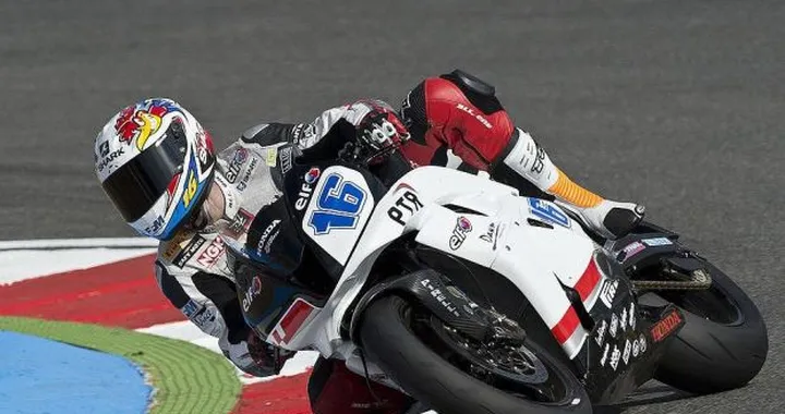 Supersport, Magny Cours: a Cluzel il primo turno di qualifiche