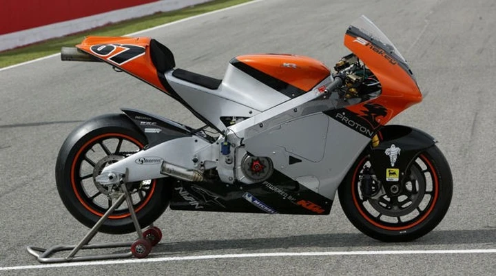 KTM RC16: la MotoGP si tinge d'arancio