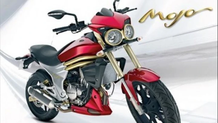 Mahindra Mojo 300: naked in salsa indiana