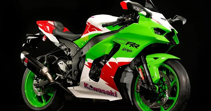 Kawasaki Ninja ZX-10RR 2024: tre livree esclusive per festeggiare i 40 anni [FOTO]