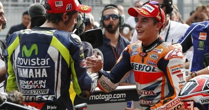 MotoGP Malesia 2014: Marquez vittoria e record a Sepang, Rossi e Lorenzo sul podio, disfatta Ducati [FOTO]