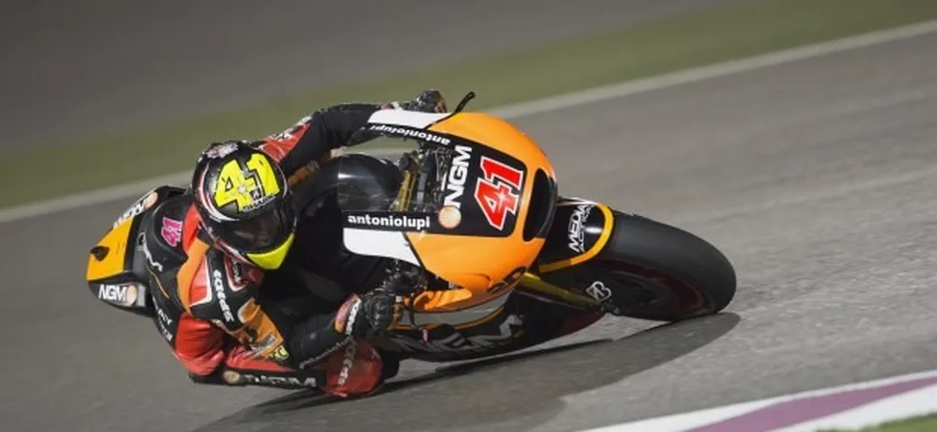 MotoGP 2014 Qatar: Espargarò missile nelle FP1, Iannone 4°, Rossi 7°, Dovi 14° [FOTO]