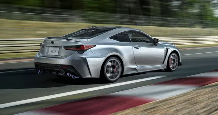 Lexus RC F Final Edition: l'addio definitivo al coupé di lusso