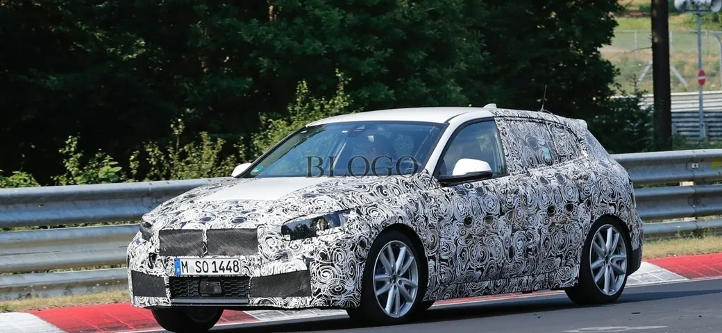 BMW Serie 1: foto spia al Nurburgring
