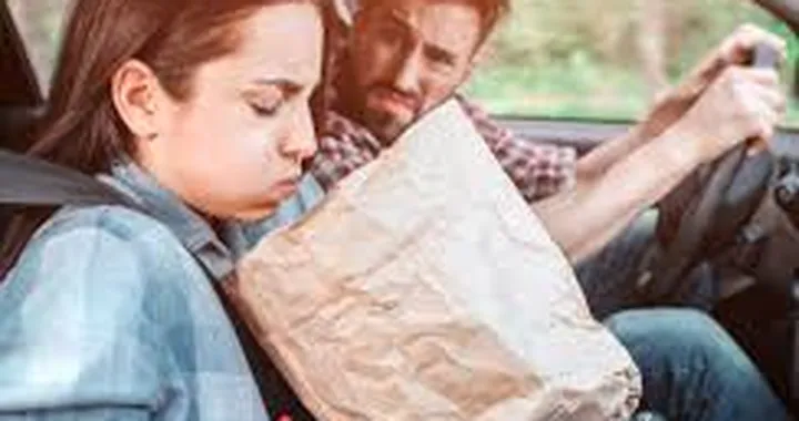 Auto elettriche causano la nausea più delle termiche? Cosa dice uno studio