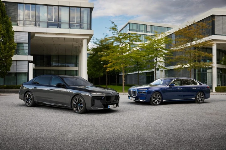 BMW Serie 7: arrivano le ibride plug-in