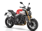 QJMOTOR SRK900: la nuova naked da 900cc che sfida Europa e Giappone