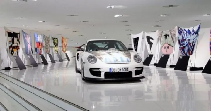 Porsche Colección Goméz: i cofani artistici della 911 GT2