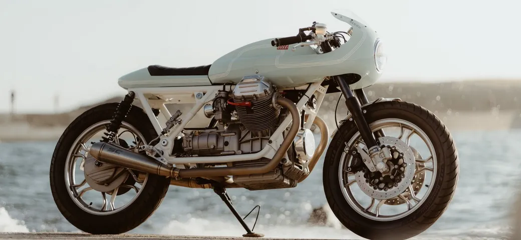 Moto Guzzi V1000 G5 by Sur Les Chapeaux De Roues