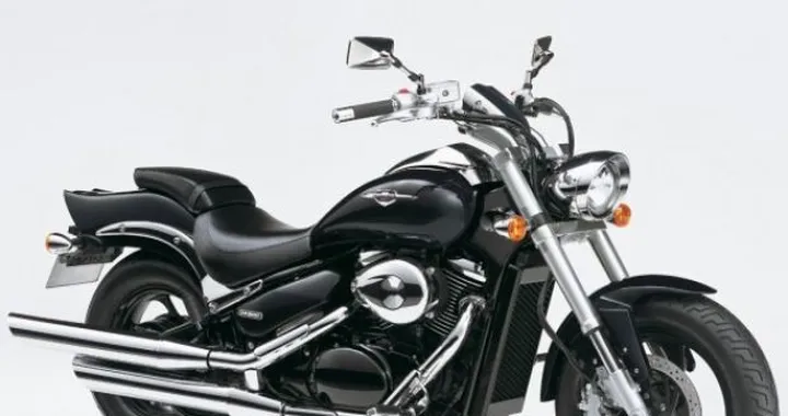 Suzuki richiama le Intruder 800 C/M per la sostituzione del... motore!