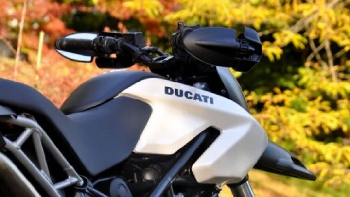 Test Ducati Hypermotard 796