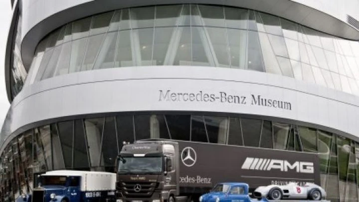 Mercedes: la storia delle Frecce d'Argento in tre autoarticolati