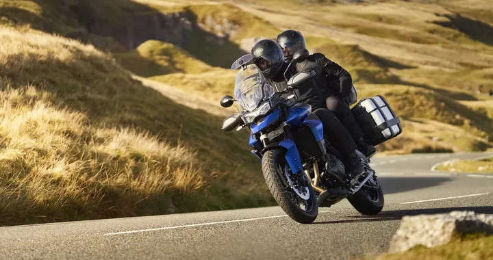 Spostamenti in moto e scooter: dobbiamo indossare la mascherina?