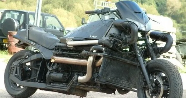 Jagged Edge V12 Drag bike in vendita su eBay