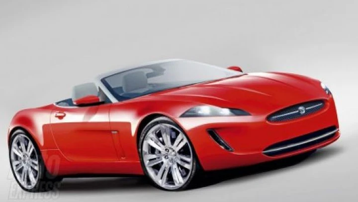 Jaguar XE: per la piccola roadster in arrivo anche un motore ibrido