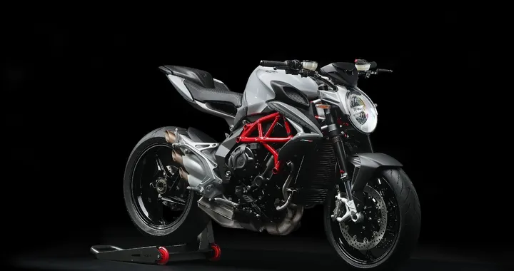 MV Agusta F3 675 e Brutale 800 anche con patente A2