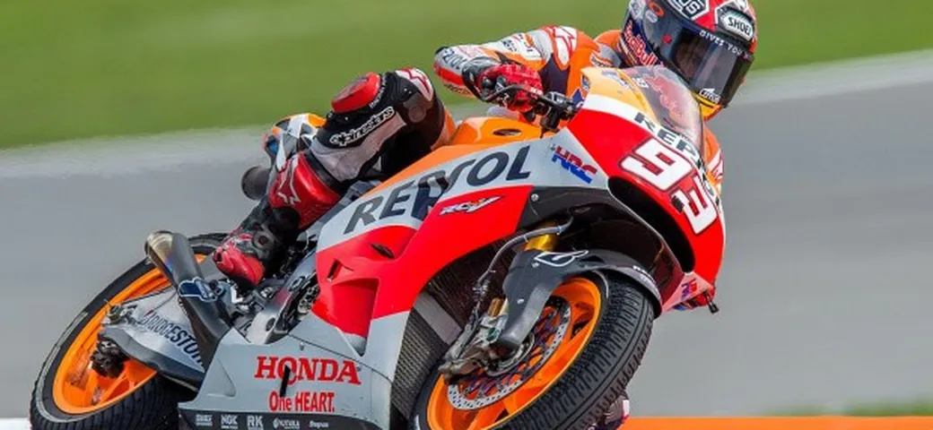 MotoGP Brno, “libere”: la musica non cambia, Marquez sull’asciutto Marquez sul bagnato