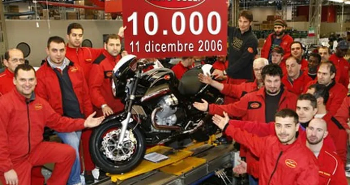 10.000 Moto Guzzi nel 2006!