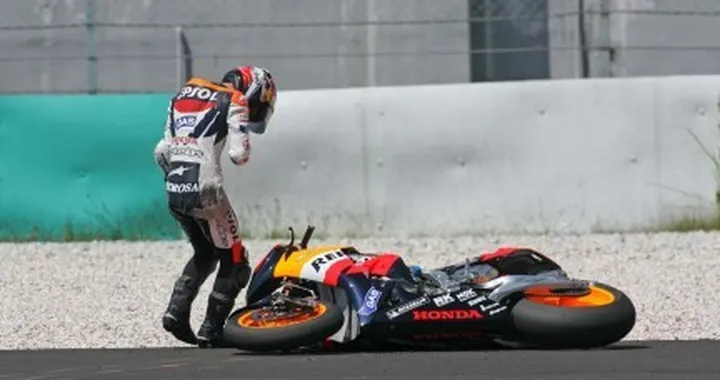 Frattura confermata per Dani Pedrosa, test finiti
