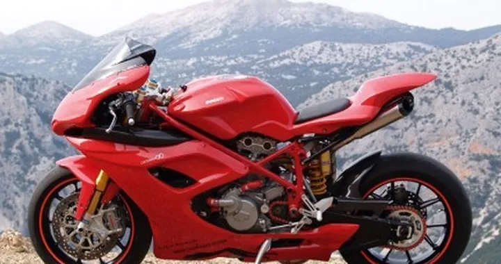 Special: Ducati Desmo Infinito