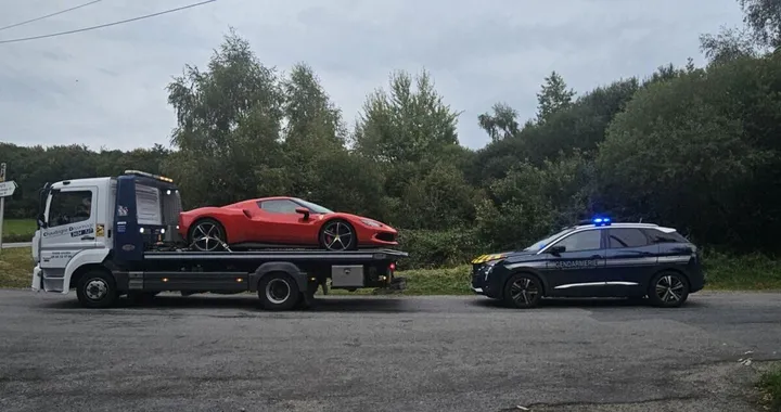 Da 200 all'ora al carroattrezzi, come si interrompe la corsa di una Ferrari