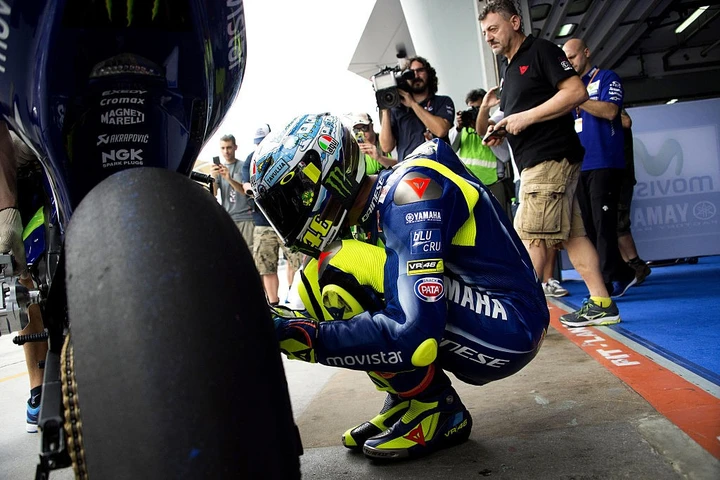MotoGP, la bega della gomma 