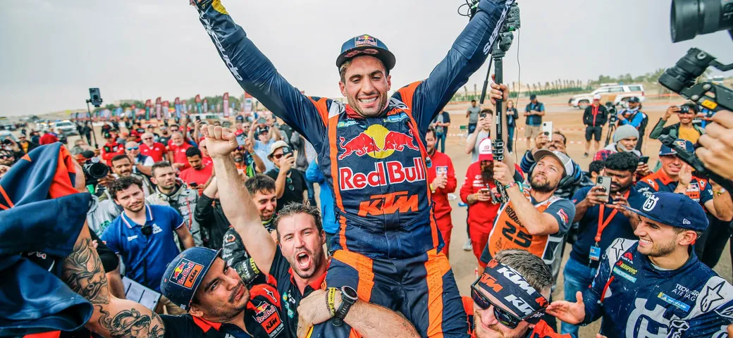 Dakar 2023: Kevin Benavides in trionfo con KTM