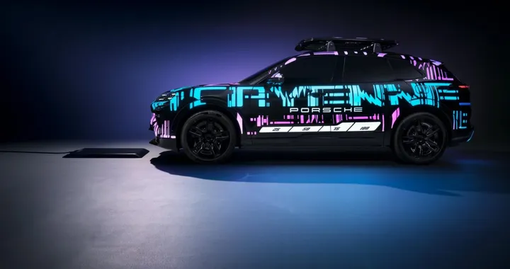 Ricarica senza fili per auto elettriche: Porsche dimostra che è possibile