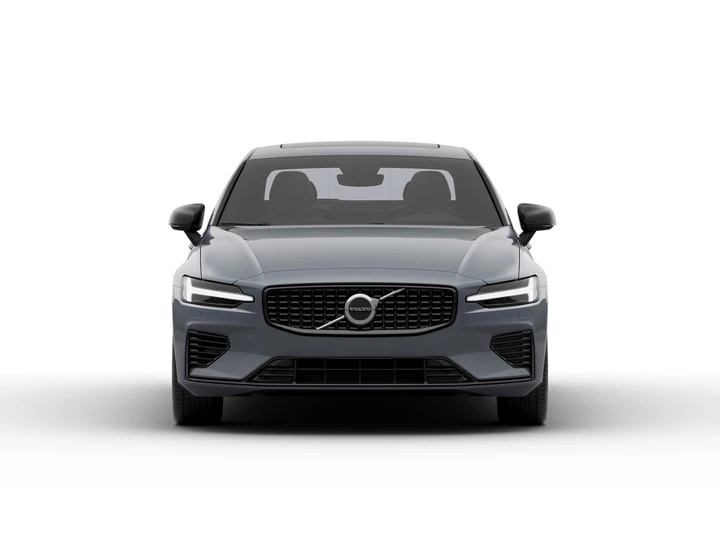 Volvo dice addio a berline e Station Wagon nel Regno Unito: venderà solo SUV