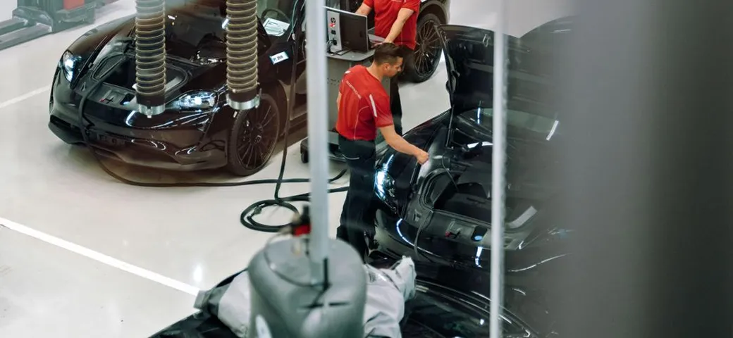 Porsche elettrica: raddoppiata la produzione della Taycan
