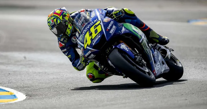 MotoGP Le Mans 2017, Valentino Rossi fatica nelle libere