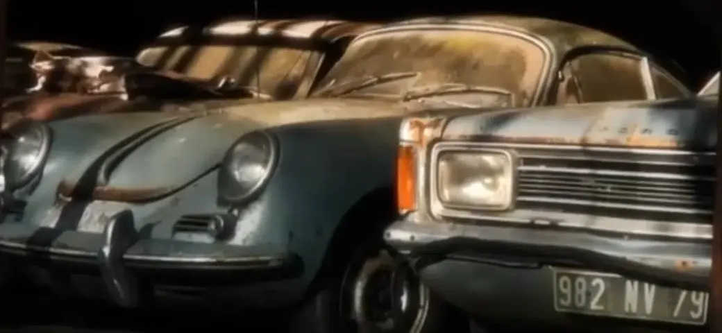 Oltre 60 auto d’epoca scoperte in un fienile: valore immenso