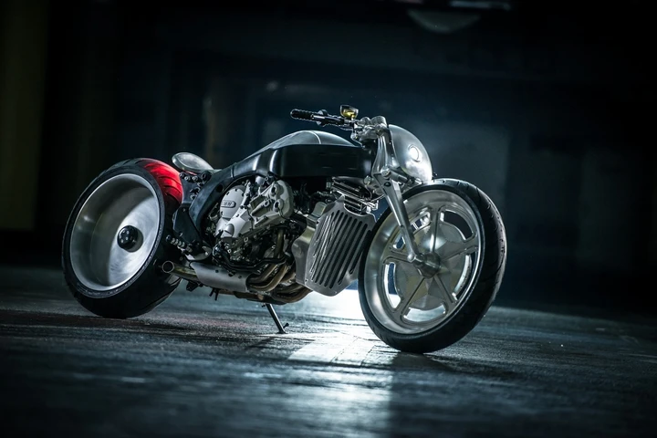 Special d’autore: BMW K 1600 GTL Ken’s Factory