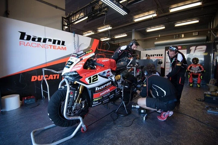 SBK: Barni Racing in pista al Lausitzring per i test ufficiali