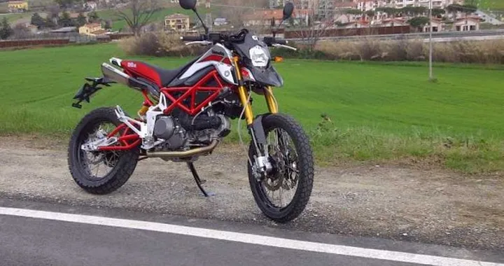 Bimota: shakedown della DBX 1100