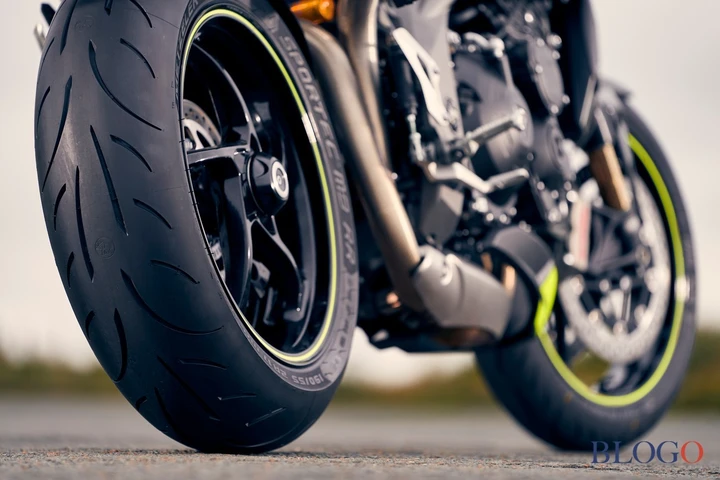 Metzeler lancia le nuove Sportec M9 RR