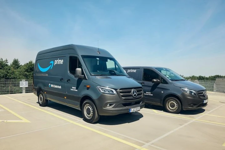 Amazon accelera sull'elettrico con Mercedes-Benz: in arrivo 5.000 van